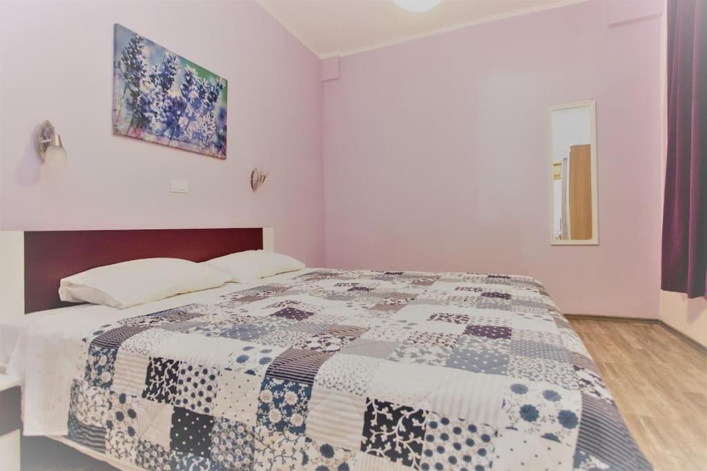 Apartman Den,Rovinj Oaza U Centru Grada I Besplatnim Parkingom Apartment Екстериор снимка